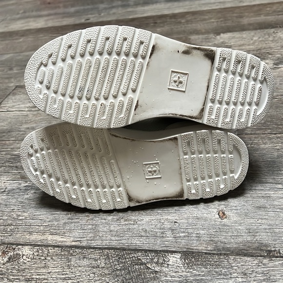 Doc Martens | RARE silver metallic platform chukka - Picture 10 of 10